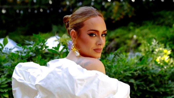 Adele (Instagram)-1634446163