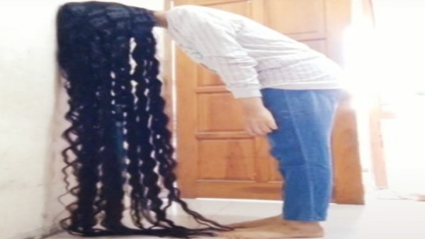 Perempuan berambut panjang bikin heboh (net)-1634278777