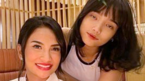 Vanesaa Angel dan adik ipar. (net)-1638018792