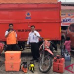 Kepala BPBD Dharmasraya Eldison (kanan) dan Kepala Bidang Kedaruratan dan Logistik BPBD Dharmasraya Adianus Efendi.-1668069053