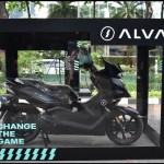 Alva serah terima motor listrik Alva One di Experience Center SCBD. (ANTARA/HO/Alva)-1680756363