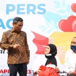 BTN serahkan bantuan sembako-1681876622