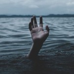 Ilustrasi orang tenggelam-1713585158