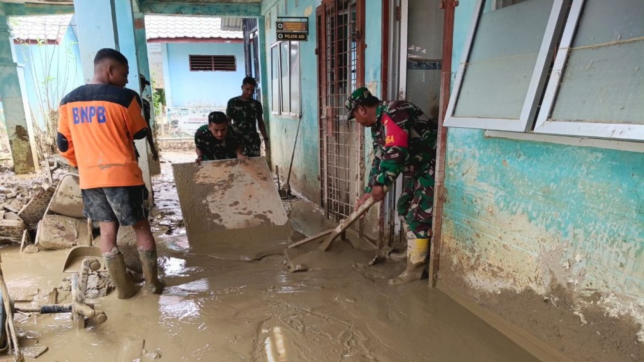 Pembersihan faskes merupakan bagian dari upaya percepatan pemulihan pascabencana. (Foto: Istimewa)