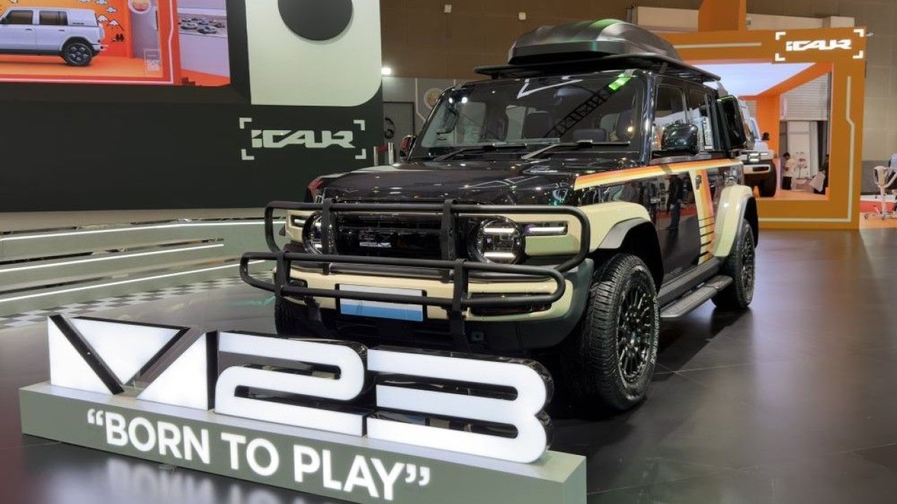 iCAR Indonesia menampilkan ekspresi modifikasi iCAR V23 di ajang IIMS 2026. (Foto: Dok/Istimewa/iCAR Indonesia)