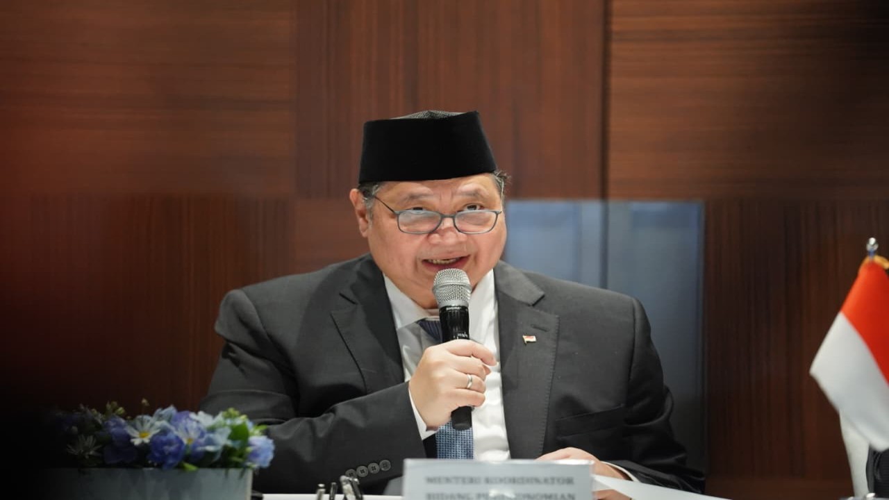 Menteri Koordinator Bidang Perekonomian Airlangga Hartarto dalam konferensi pers, Selasa (31/3).