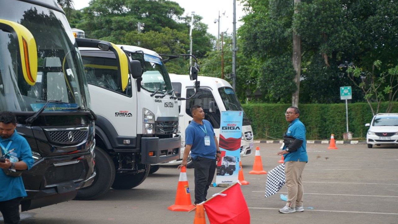 Pameran kendaraan komersial terbesar di Indonesia, Gaikindo Indonesia International Commercial Vehicle Expo (GIICOMVEC) 2026, siap digelar pada 8-11 April 2026 di JIExpo Kemayoran, Jakarta. (Foto: Dok/Istimewa/Seven Event)