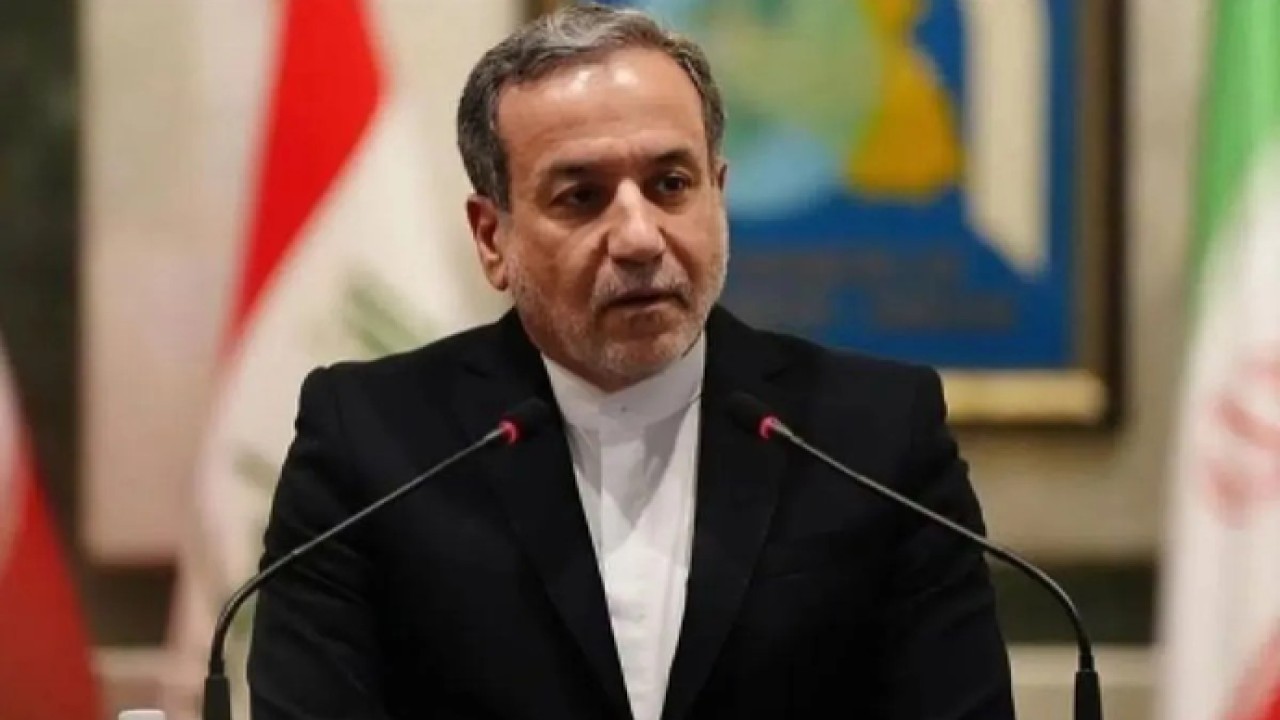 Arsip - Menteri Luar Negeri Iran Seyed Abbas Araghchi berbicara selama konferensi pers bersama setelah pertemuan mereka di Baghdad, Irak. (ANTARA/Murtadha Al-Sudani/Anadolu/pri.) (Antara)