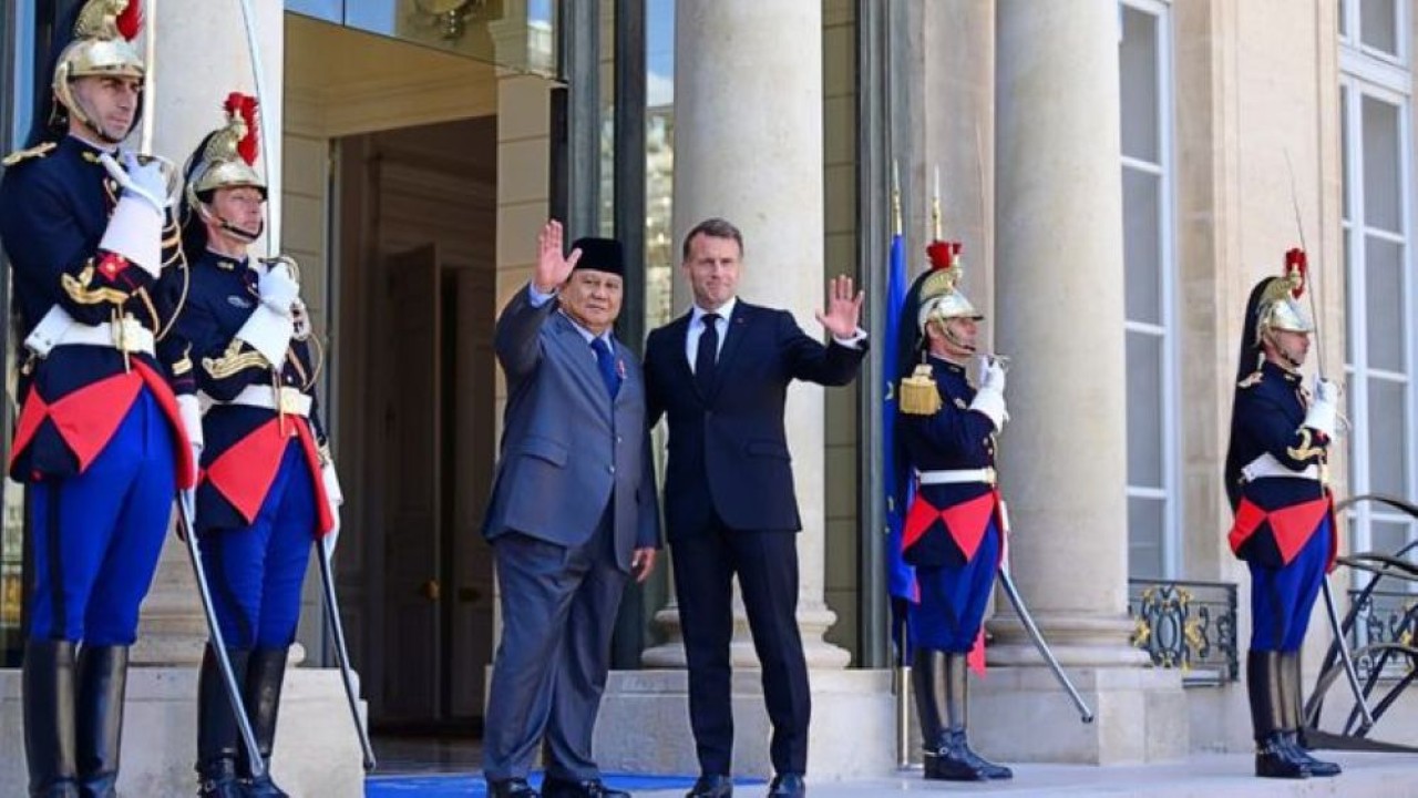 Presiden Prabowo Subianto melanjutkan rangkaian diplomasi strategisnya dengan melakukan pertemuan bersama Presiden Republik Prancis Emmanuel Macron. (Foto: Sekretariat Presiden)