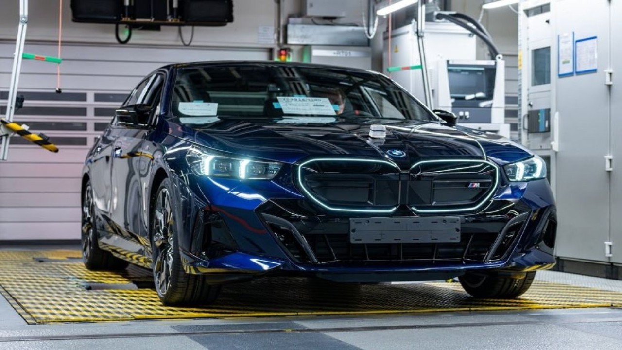 BMW mengumumkan telah memproduksi kendaraan listrik ke-2 juta. (Foto: Istimewa via ArenaEV)