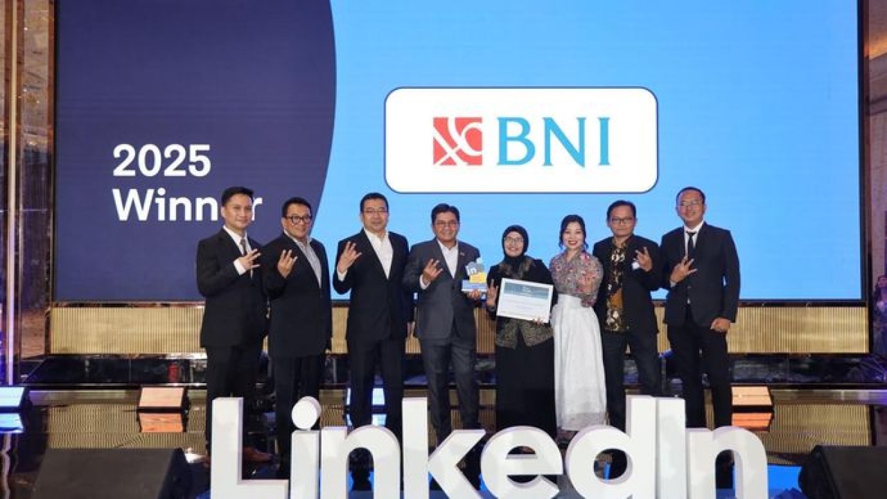 BNI kembali menorehkan prestasi internasional dengan meraih penghargaan Talent Insight Pioneer di ajang LinkedIn Talent Awards 2025. (Istimewa)
