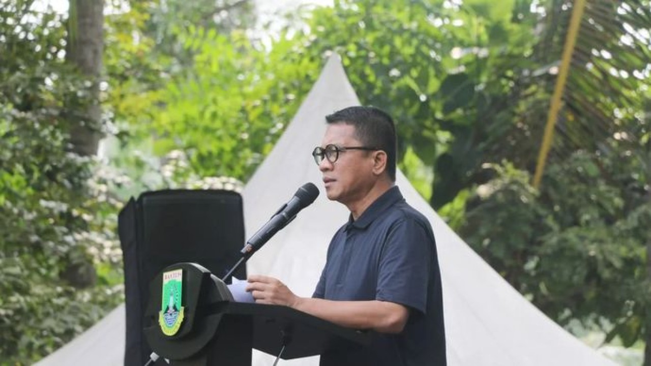 Menteri Desa dan Pembangunan Daerah Tertinggal (Mendes PDT), Yandri Susanto, saat menghadiri acara puncak Exciting Banten Festival 2026 di Pantai Cibeureum 1, Kecamatan Anyer, Kabupaten Serang, Minggu, 28 Juni 2026. (Antara)