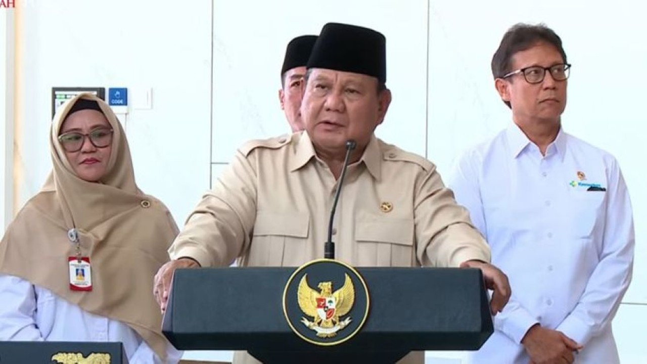 Presiden Prabowo Subianto saat meresmikan Rumah Sakit Umum Daerah (RSUD) K.H. Muhammad Thohir Krui, Kabupaten Pesisir Barat, Provinsi Lampung, pada Rabu, 10 Juni 2026. (Foto: Istimewa)