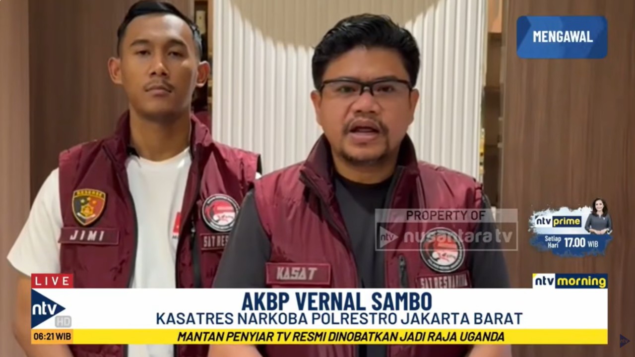 Kasatres Naskorba Polresto Jakarta Barat AKBP Vernal Sambo menyampaikan perihal penggerebekan rumah mewah di PIK 2 yang menjadi tempat pembuatan narkotika jenis etomidate