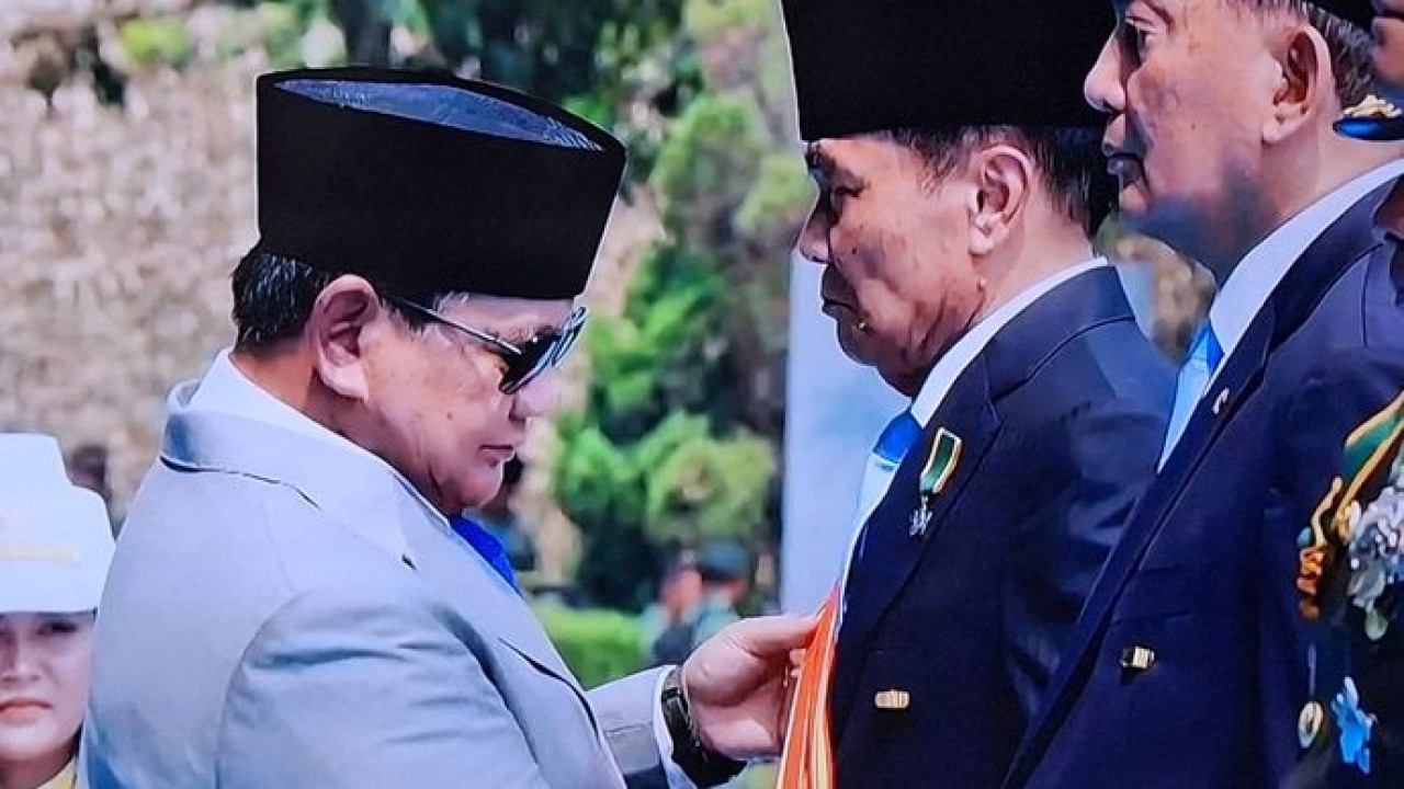 Presiden RI Prabowo Subianto memimpin Upacara Parade dalam rangka memperingati Hari Ulang Tahun (HUT) ke-81 Tentara Nasional Indonesia (TNI) Tahun 2026 di Lapangan Prima Mabes TNI, Cilangkap, Jakarta Timur, Senin (5/10/2026). (NTV)